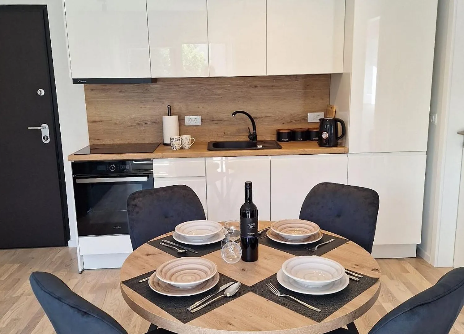 Apartment Josip Zadar 0*,  Croatia